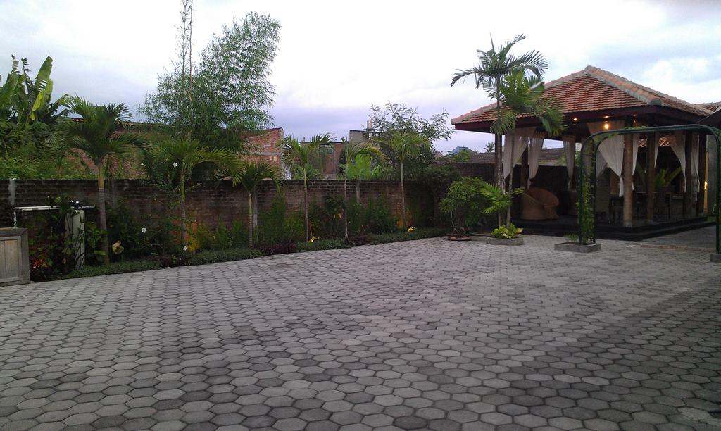 Ndalem Bantul Gandok Exterior foto